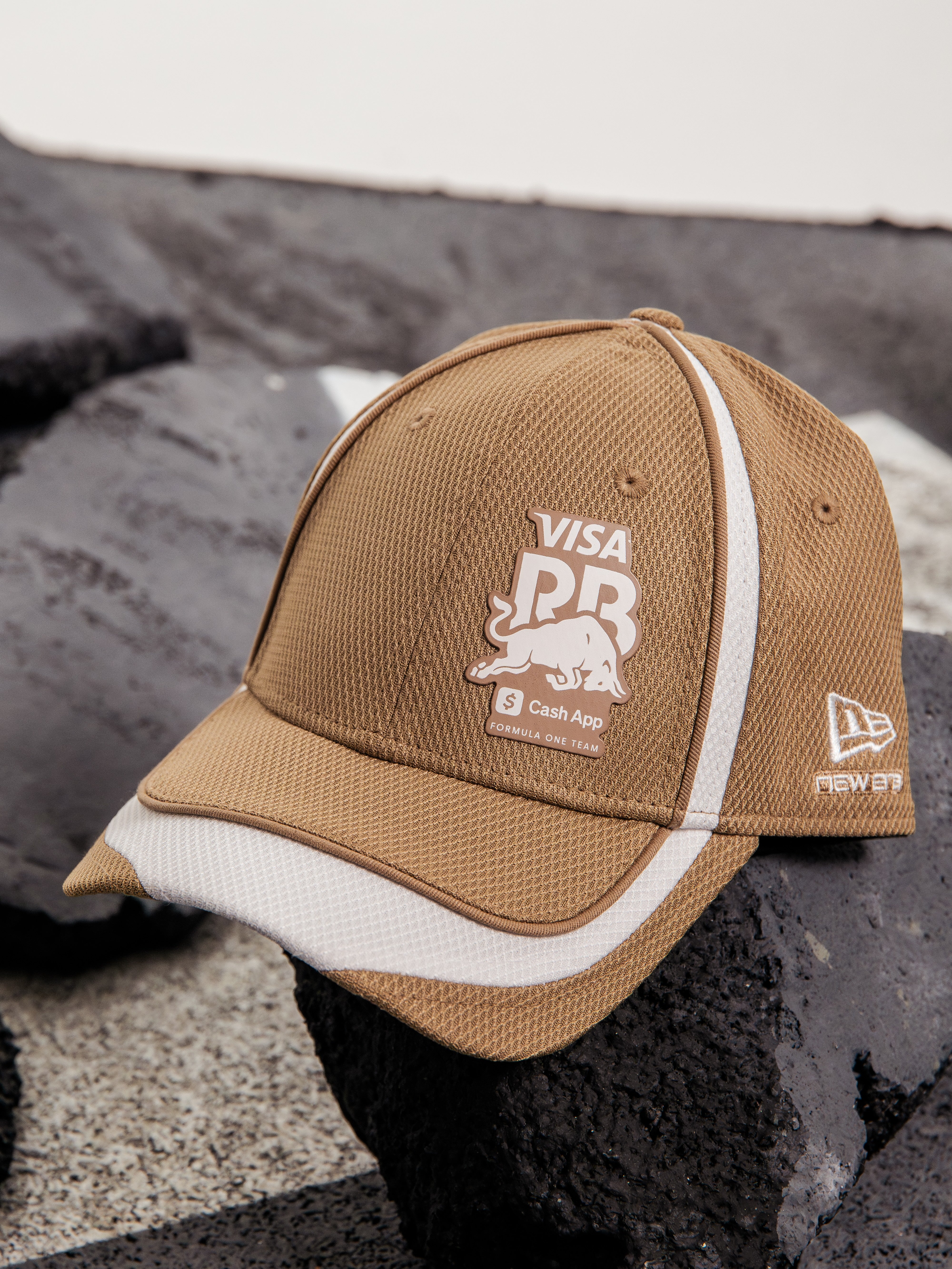 147-visa-cash-app-racing-bulls-new-era-9forty-desert-terrain-cap-6.jpg Visa Cash App Racing Bulls New Era 9Forty Desert Terrain Cap