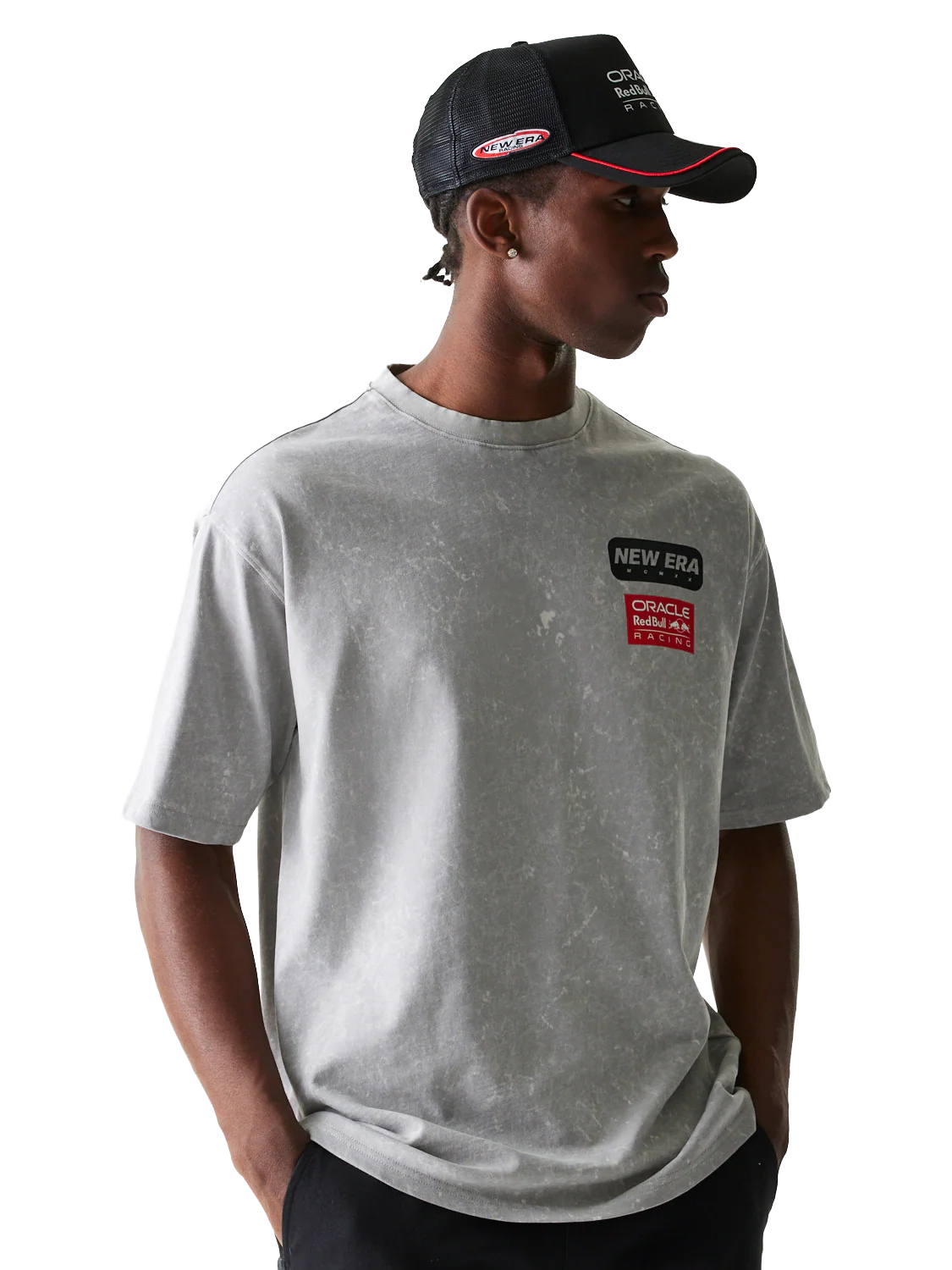 157-oracle-red-bull-racing-new-era-graphic-patch-t-shirt-12.webp Oracle Red Bull Racing New Era Graphic Patch T-Shirt