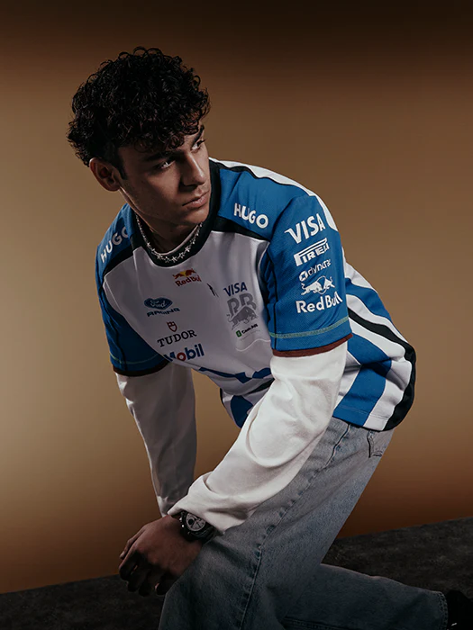 896-visa-cash-app-racing-bulls-replica-t-shirt-2.webp Visa Cash App Racing Bulls Replica T-Shirt