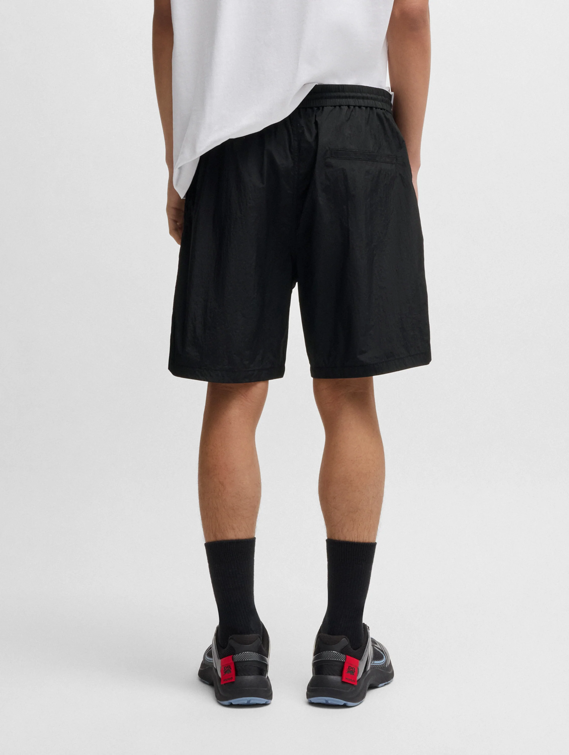 903-visa-cash-app-racing-bulls-logo-shorts-5.webp Visa Cash App Racing Bulls Logo Shorts